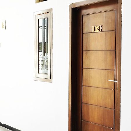 Rosa Pavilion Syariah RedPartner Malang Bagian luar foto